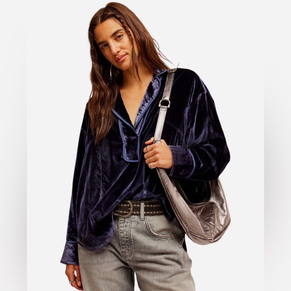 Free People We The Free Luxy Velvet Solid Night Sky Long Sleeve Blouse Size XS